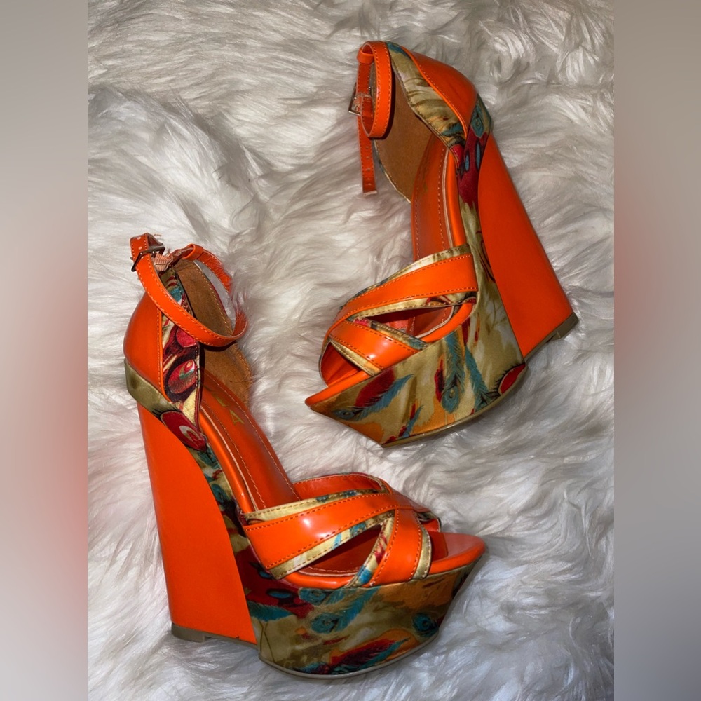 NWT 
Alba 
Orange Print Selina Heel/ Wedges